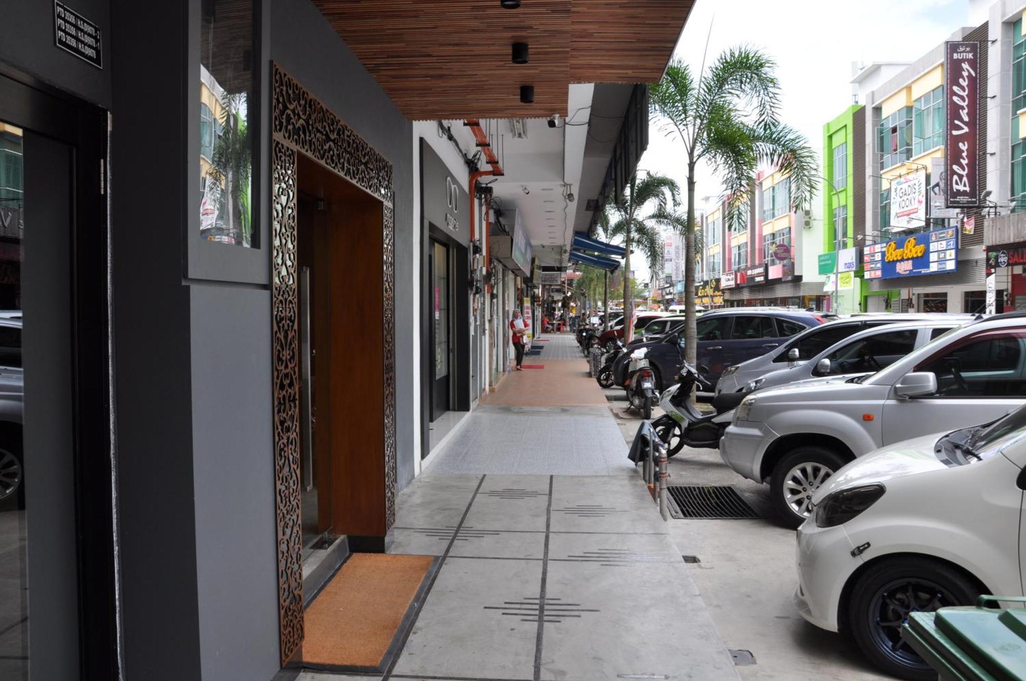 Valya Hotel, Kuala Terengganu Exterior photo